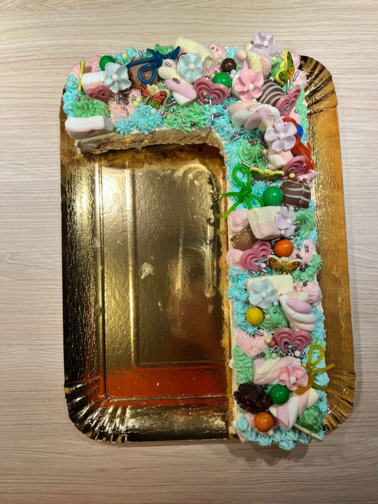 Foto 9 van een taart gemaakt door Ma-Ma's Toertjes