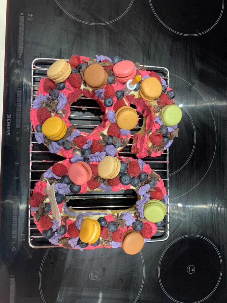 Foto 12 van een taart gemaakt door Ma-Ma's Toertjes