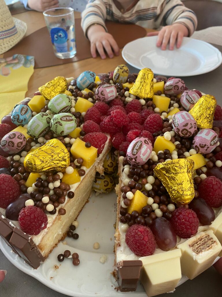 Foto 22 van een taart gemaakt door Ma-Ma's Toertjes